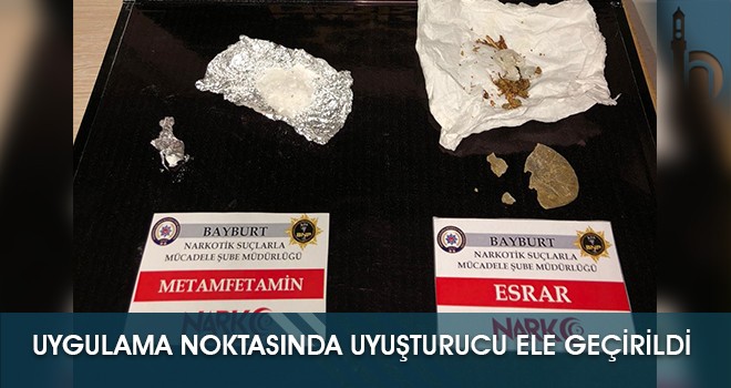 Bayburt’ta Yol Uygulamasında Uyuşturucu Madde Ele Geçirildi