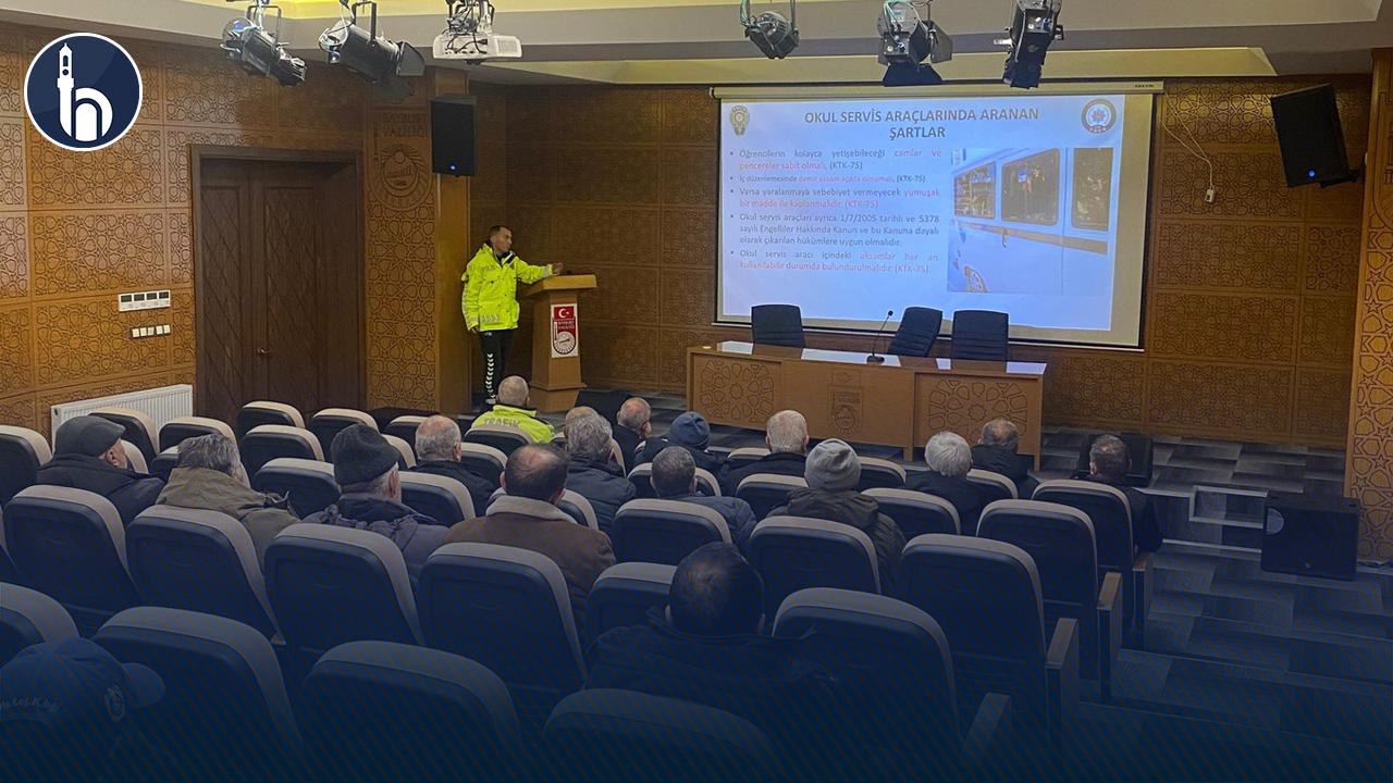 Bayburt’ta Taşımalı Eğitim Sürücülerine Trafik Güvenliği Eğitimi