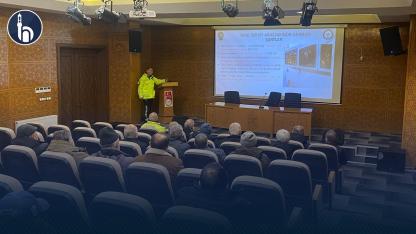 Bayburt’ta Taşımalı Eğitim Sürücülerine Trafik Güvenliği Eğitimi
