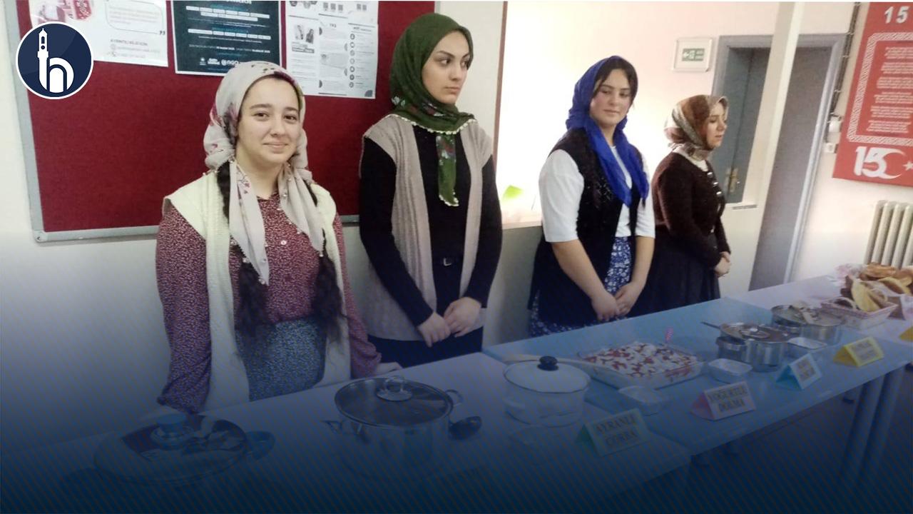 Bayburt'un Aydıntepe İlçesinde Maarif Modeliyle Yöresel Lezzetler Tanıtıldı