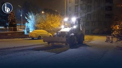 Kar Yağışıyla Birlikte Bayburt’ta Mesai Geceden Başladı