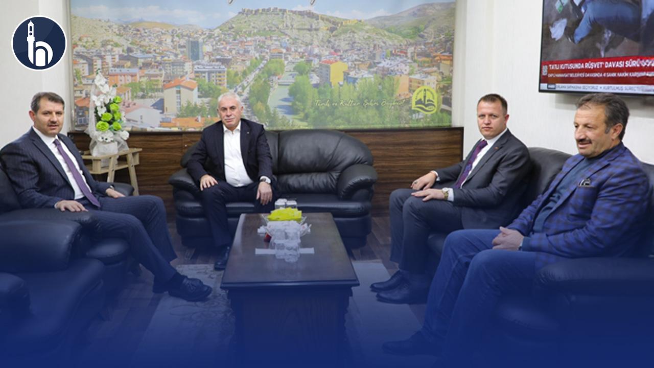 MSB Bakan Yardımcısı Ayhan'dan Bayburt Belediyesine Ziyaret
