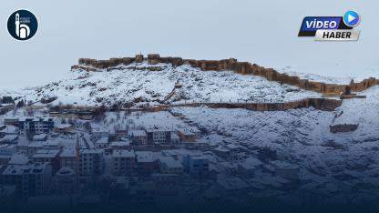 Bayburt Kalesi Karla Beyaza Büründü, Dronla Görüntülendi