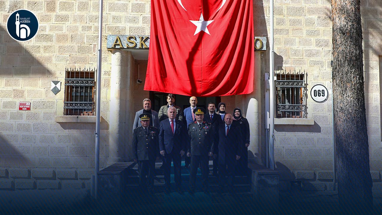 Bayburt Belediyesi'nden TSK’ya Şükran Ziyareti