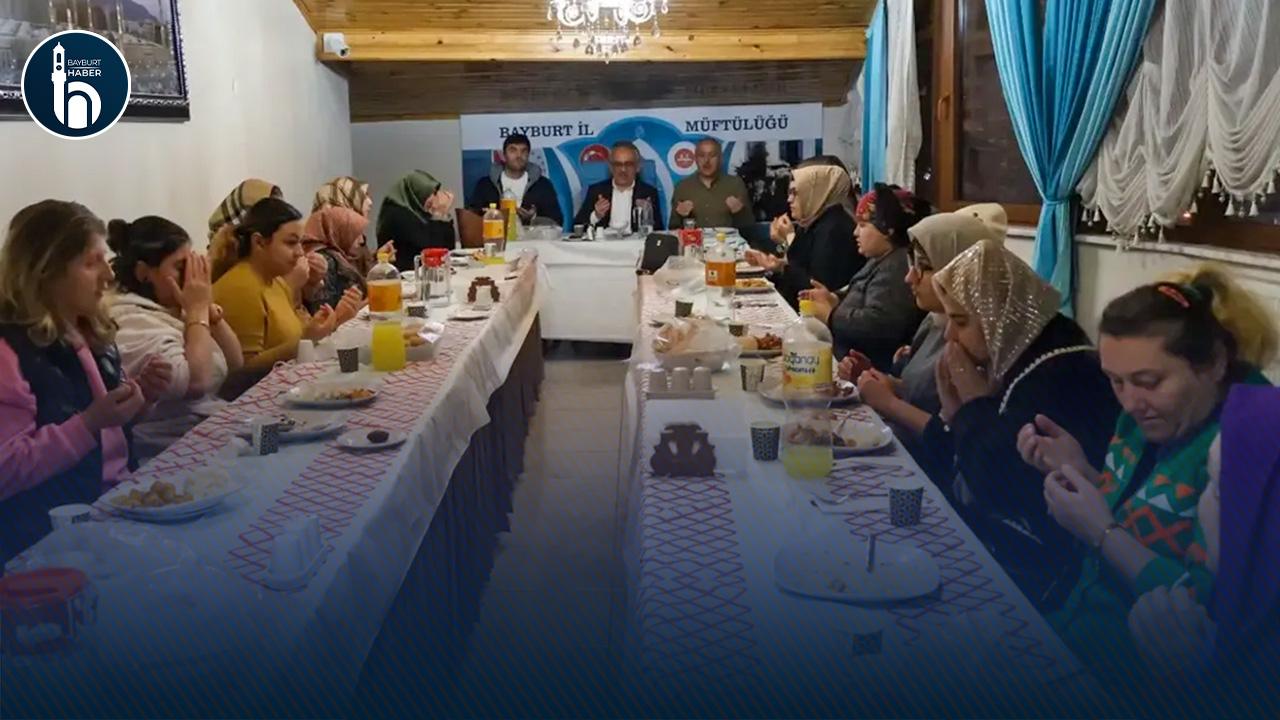 Bayburt’ta Özel Gereksinimlilere İftar Programı