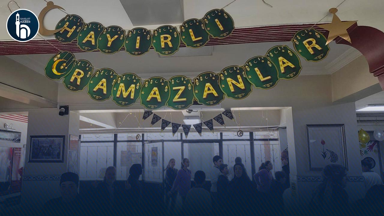 Bayburt'taki Okullar Ramazan İçin Süslendi