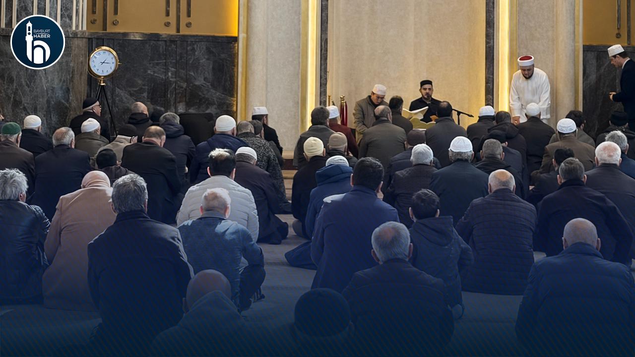 Taksim Camii’nde Bayburt’un 108. Yılına Özel 108 Hatim