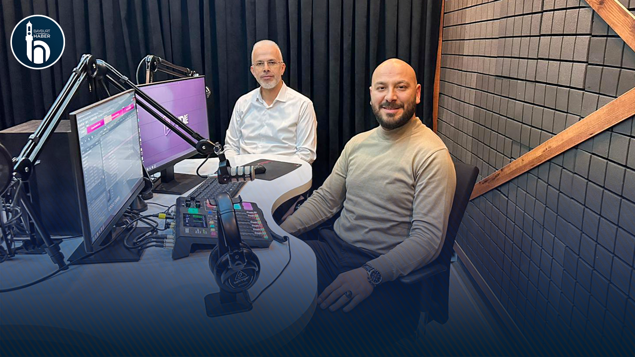 Bayburt’ta Üni FM’de Ramazan ve Anadolu İrfanı Konuşuldu
