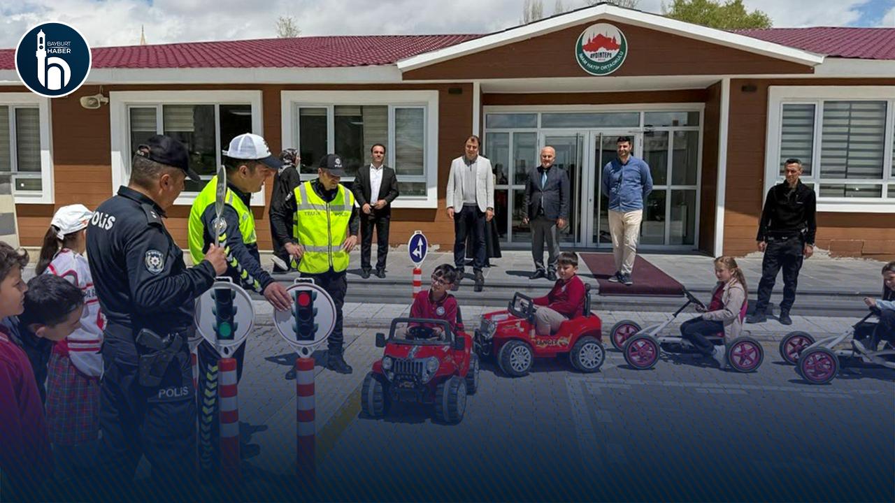 Aydıntepe'de Öğrencilere Uygulamalı Trafik Eğitimi Verildi
