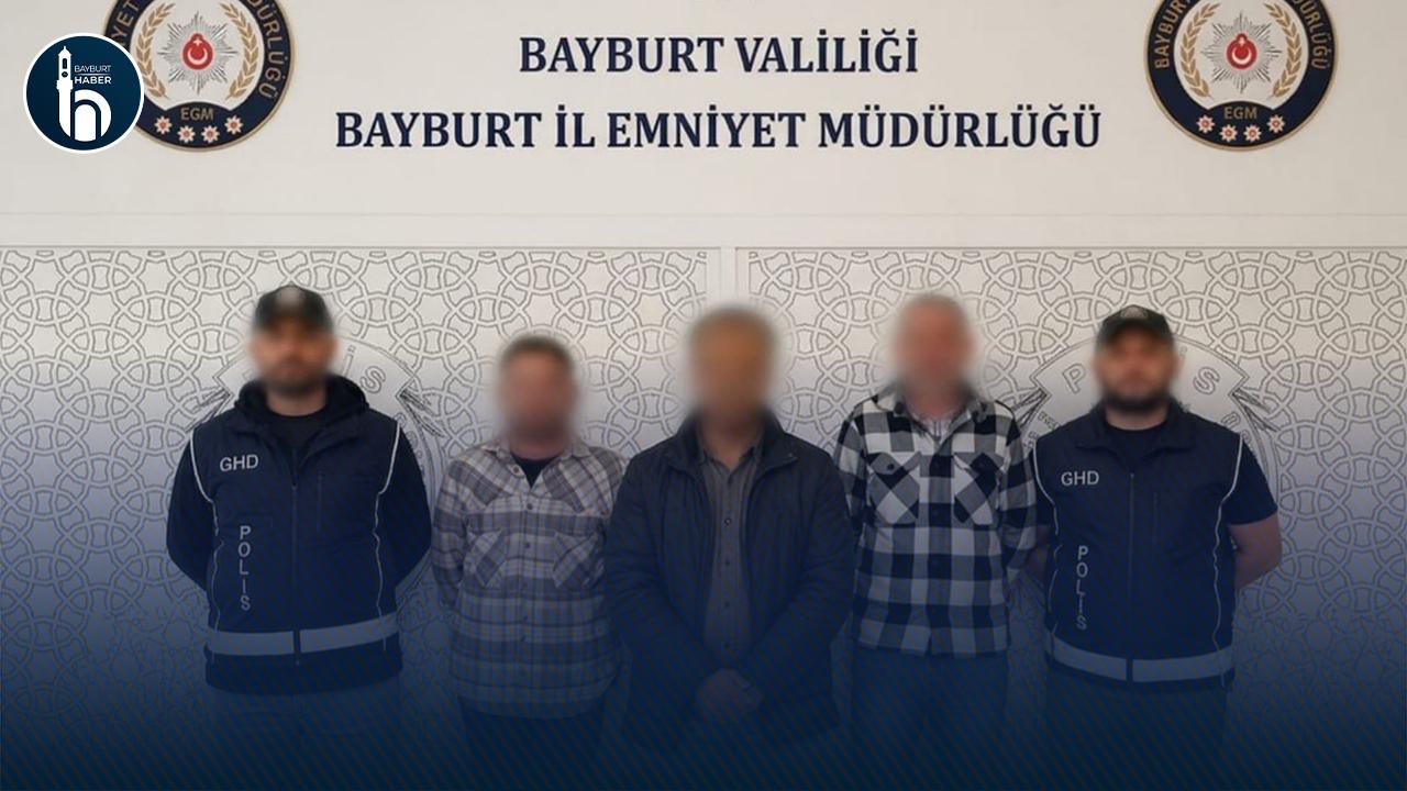 Başlık Bayburt'ta Göçmen Kaçakçılığı Operasyonu: 1 Tutuklama