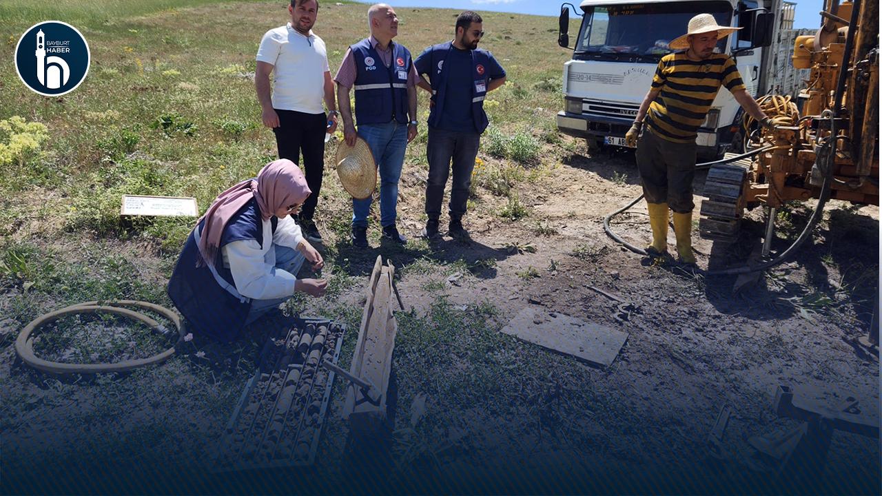 Bayburt Gümüşsu'da Jeolojik Etüt Çalışması Yapıldı