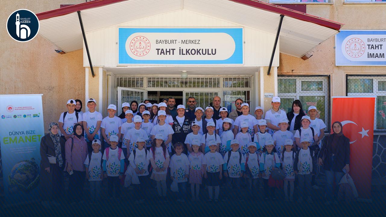 Bayburt Taht Köyünde Öğrencilere Çevre Eğitimi Verildi