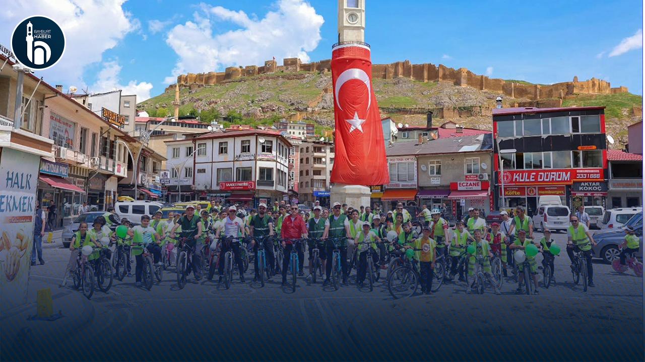 Bayburtta 13. Geleneksel Yeşilay Bisiklet Turu Yapıldı