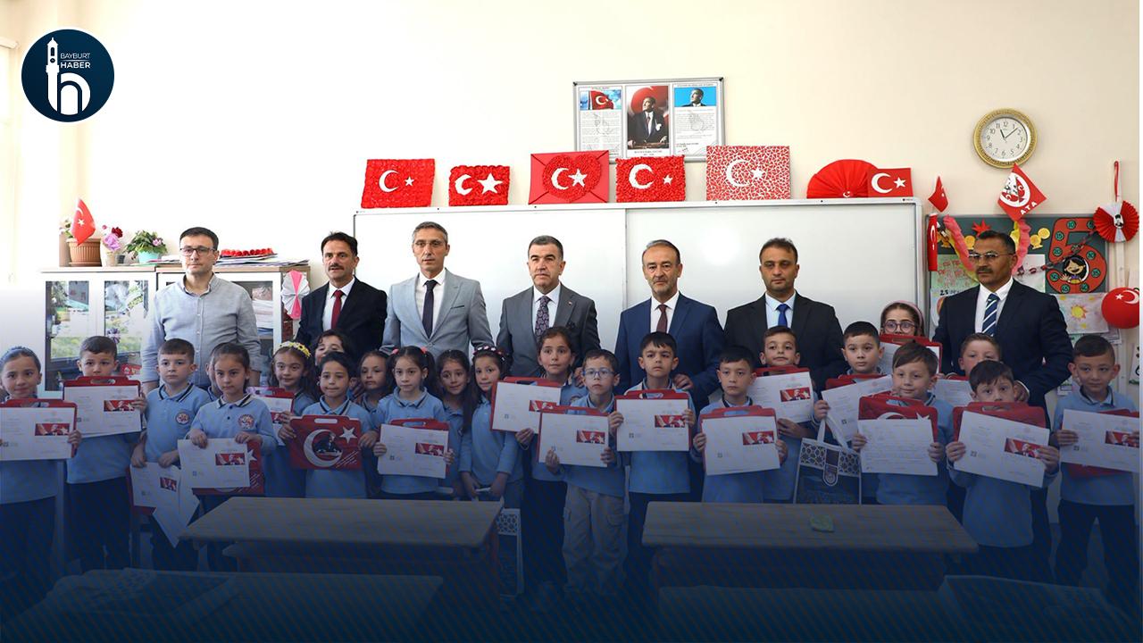 Bayburt’ta 14 Bin 537 Öğrenci Karne Heyecanı Yaşadı