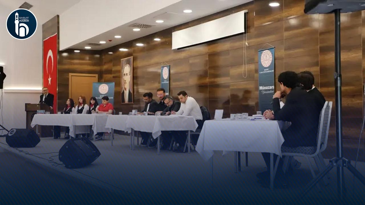 Bayburt'ta Liseliler Teknolojinin Etkilerini Tartıştı