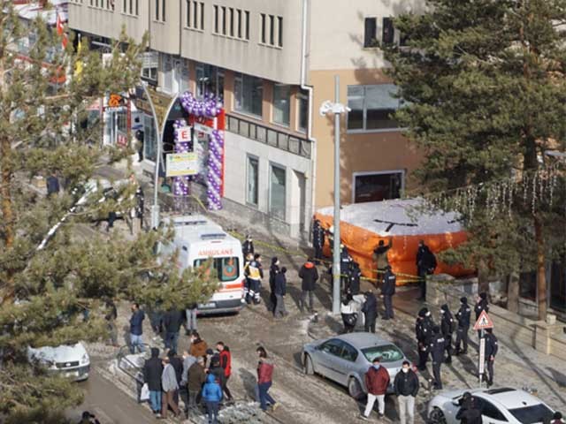 Belediye Binasında İntihar Girişimi: Vatandaş İkna Edildi